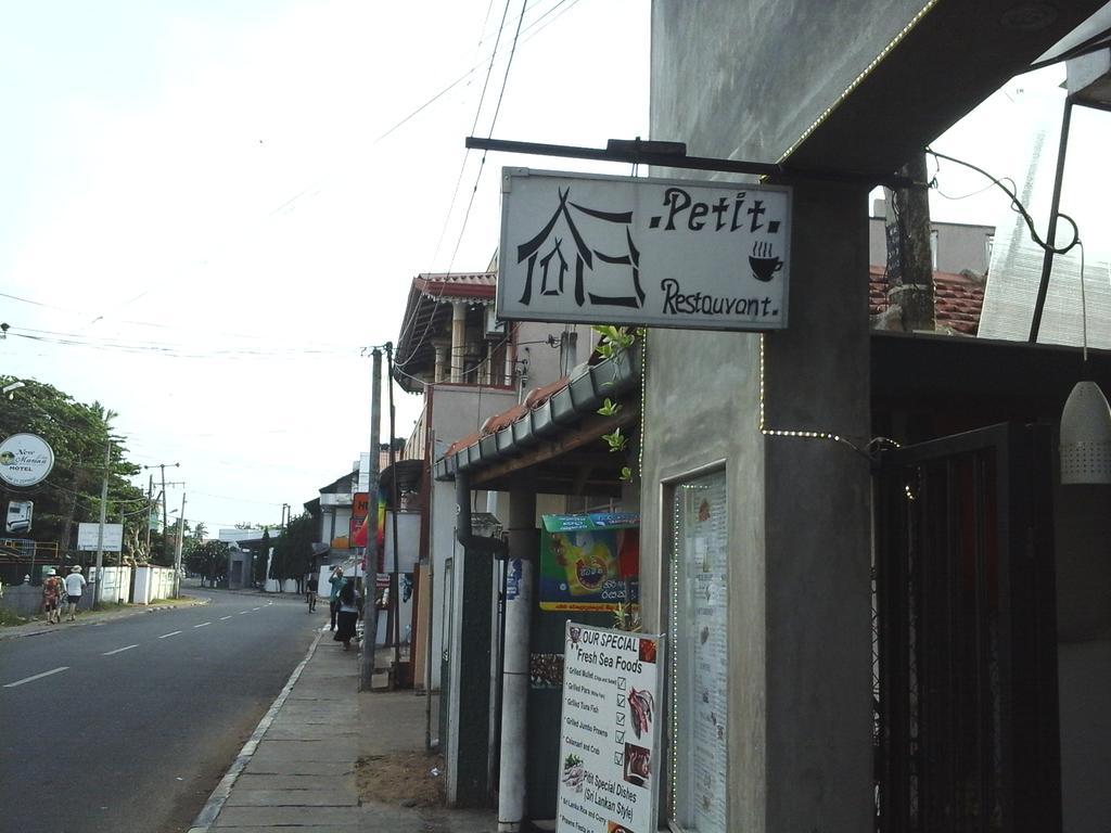 Petit Guest House Negombo Bagian luar foto