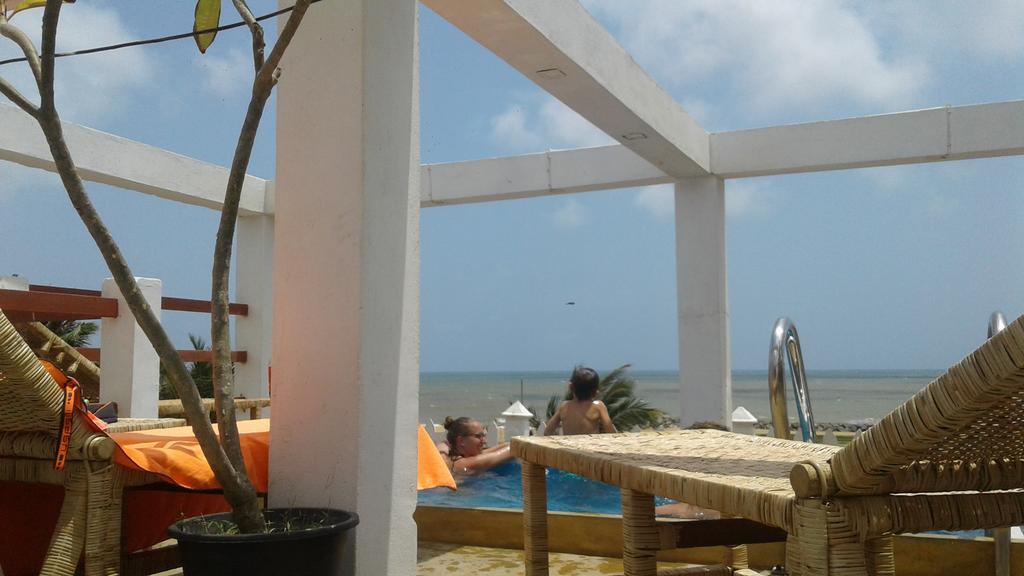 Petit Guest House Negombo Bagian luar foto